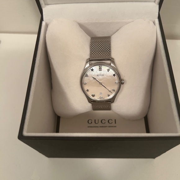Gucci Timesless Watch-MOP-8 Diamonds-Water resistant (New) - Picture 9 of 9